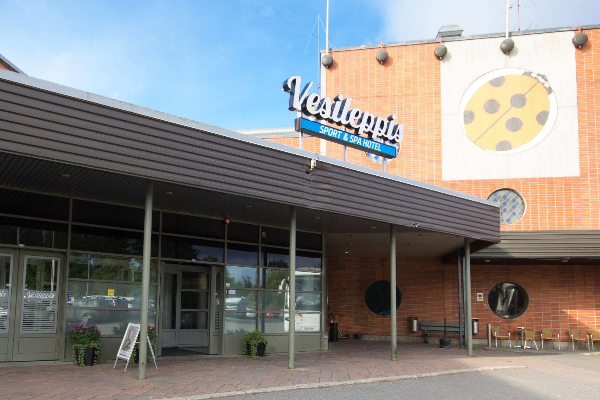Sport & Vesileppis Hotel