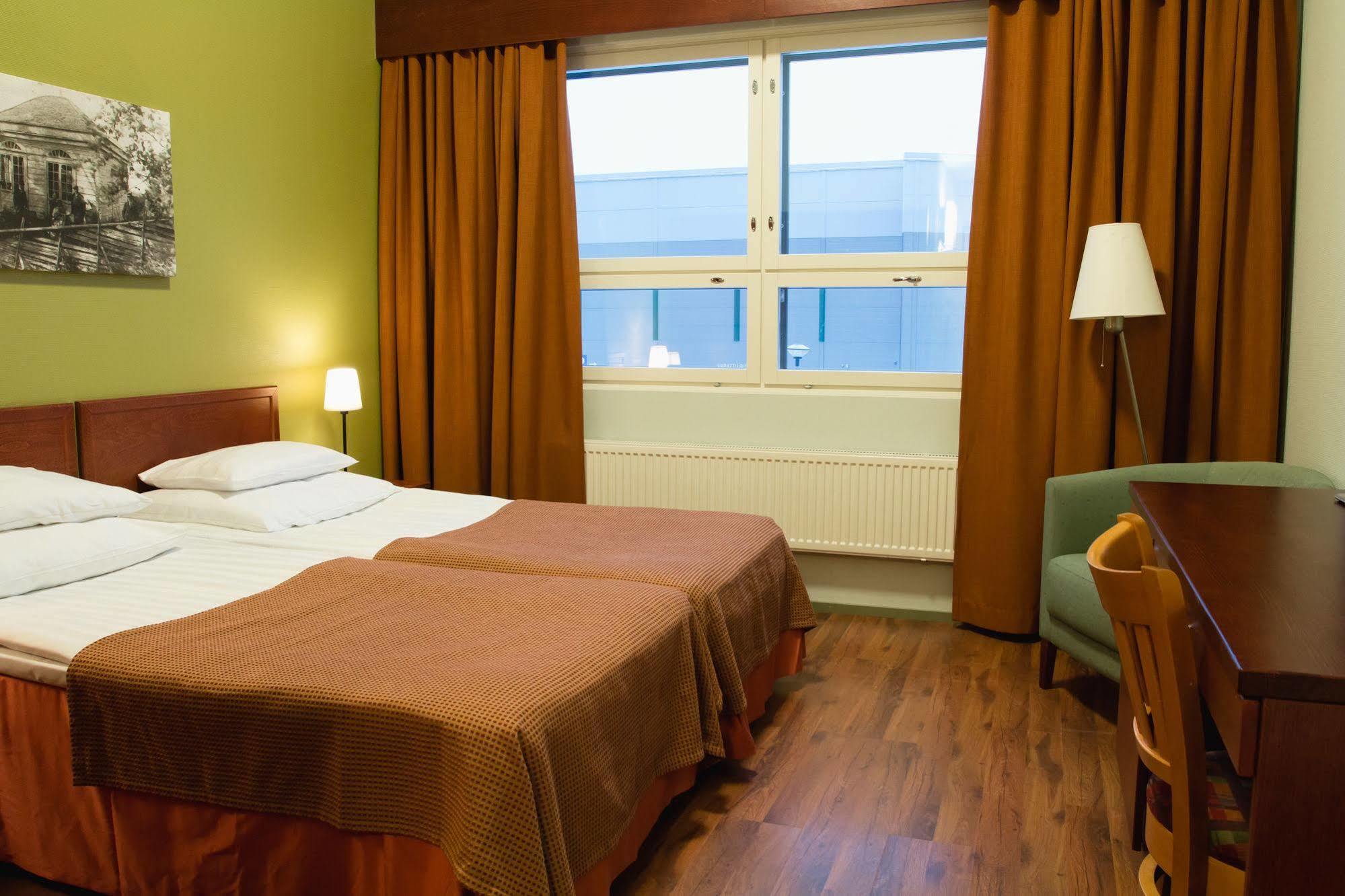 Sport & Vesileppis 4*